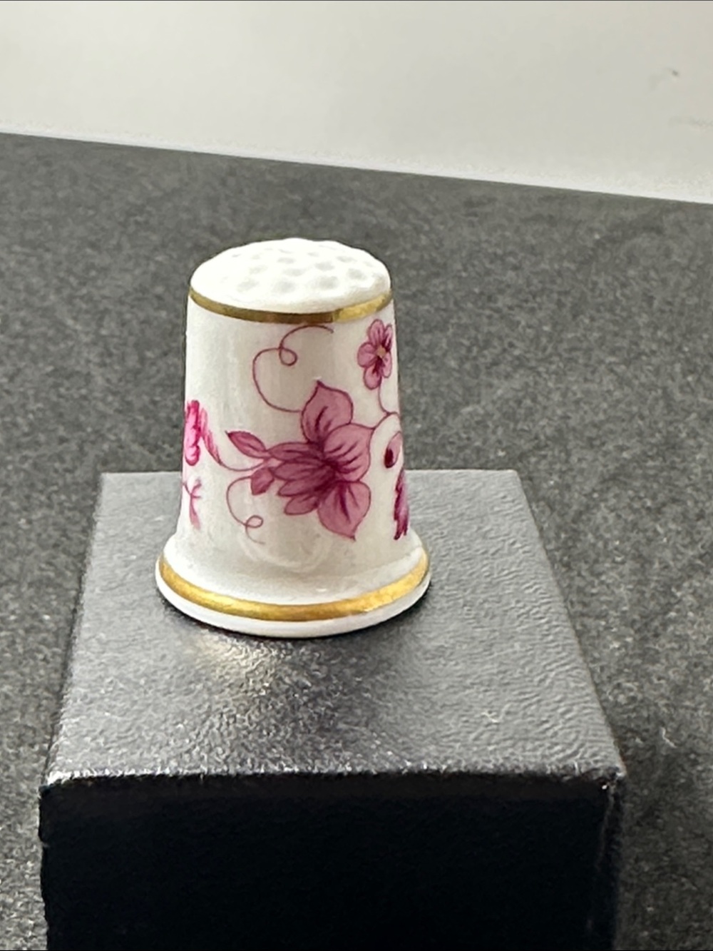 Porcelain Floral Thimble with Pink Flower Motif and Gold Trim